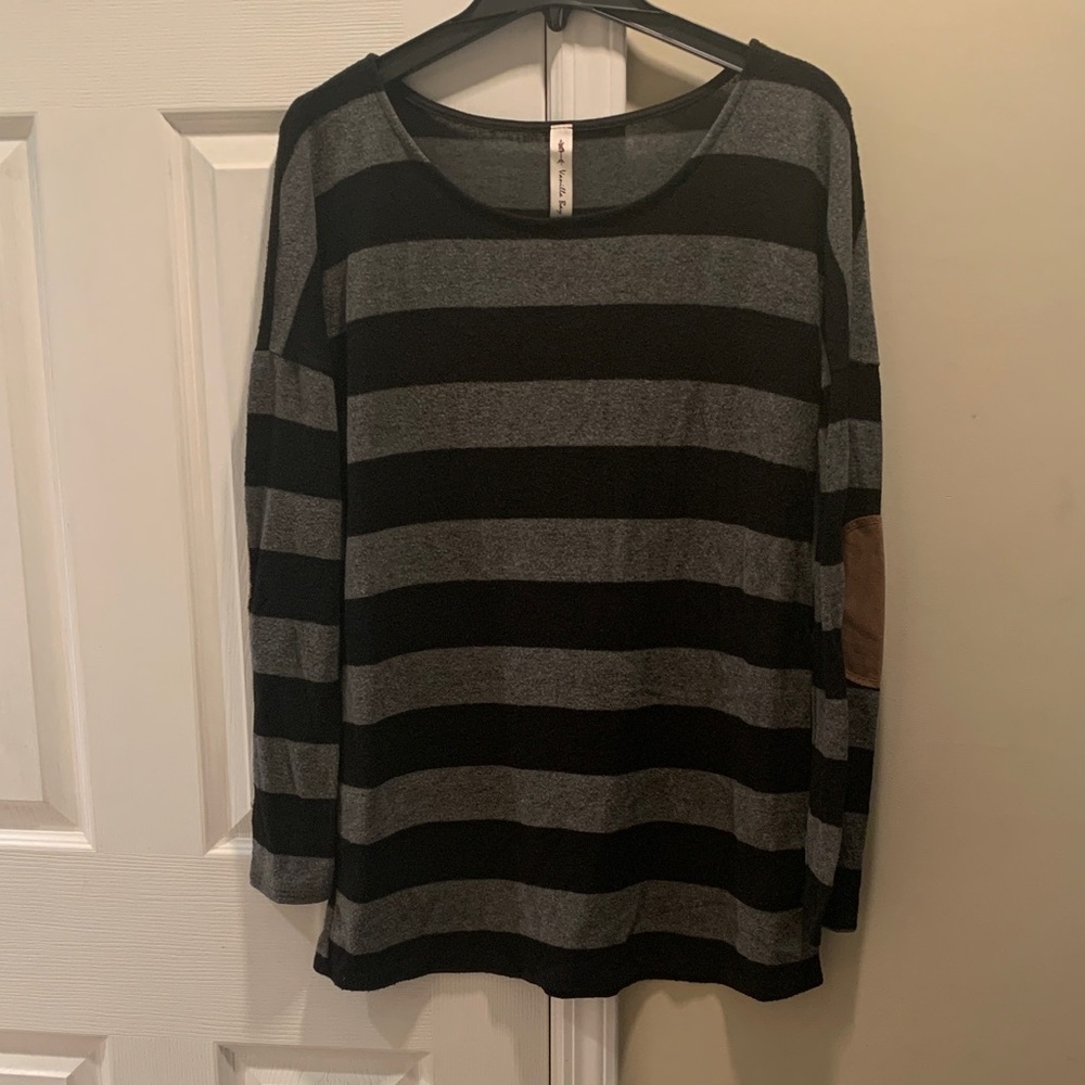 Vanilla Bay Black and Gray Striped Top